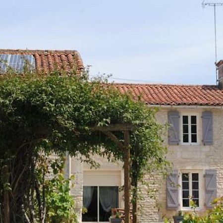La Poussardiere Saint-Martin-sous-Mouzeuil Exteriér fotografie